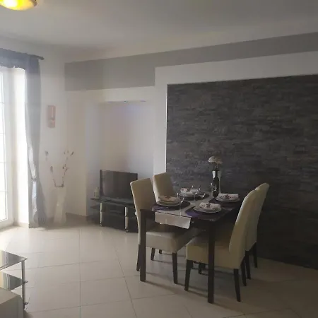 Miljana Apartment *
